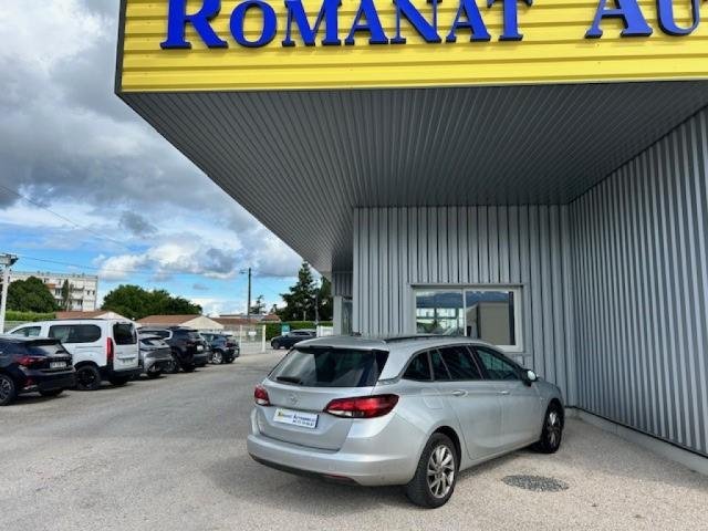 Opel Astra Sports Tourer - Photo 3