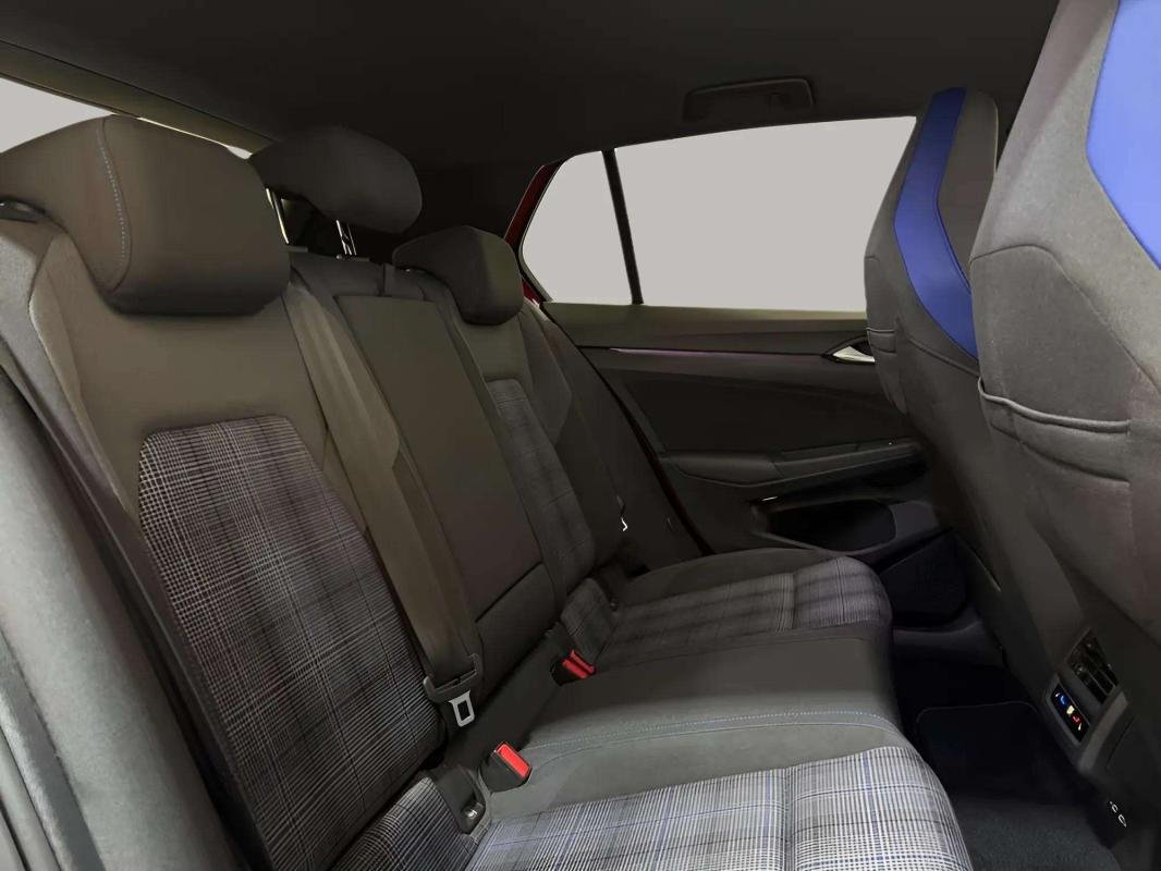 Volkswagen Golf - Photo 13