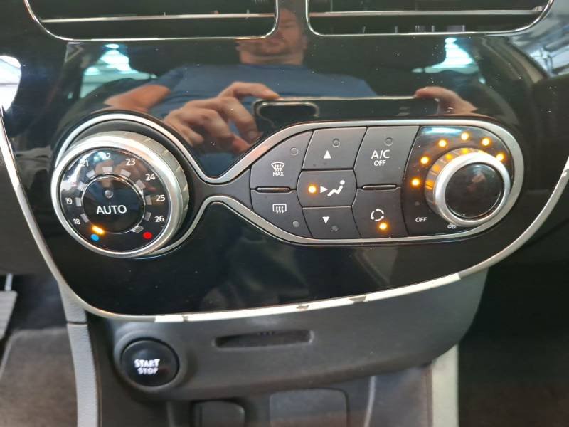 Renault Clio - Photo 25