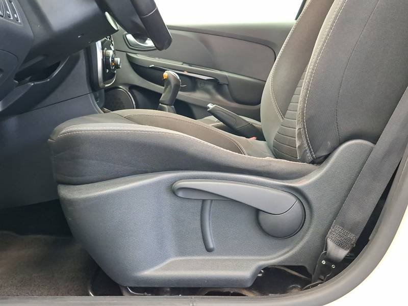 Renault Clio - Photo 27