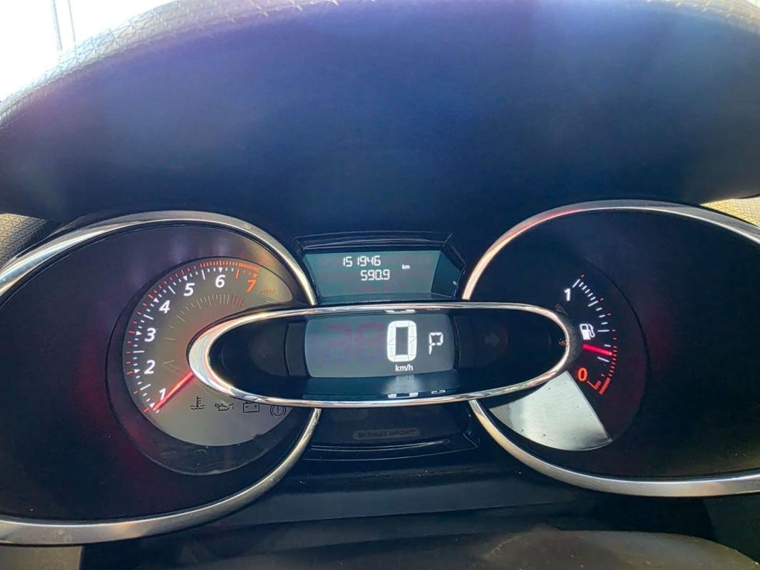 Renault Clio - Photo 18