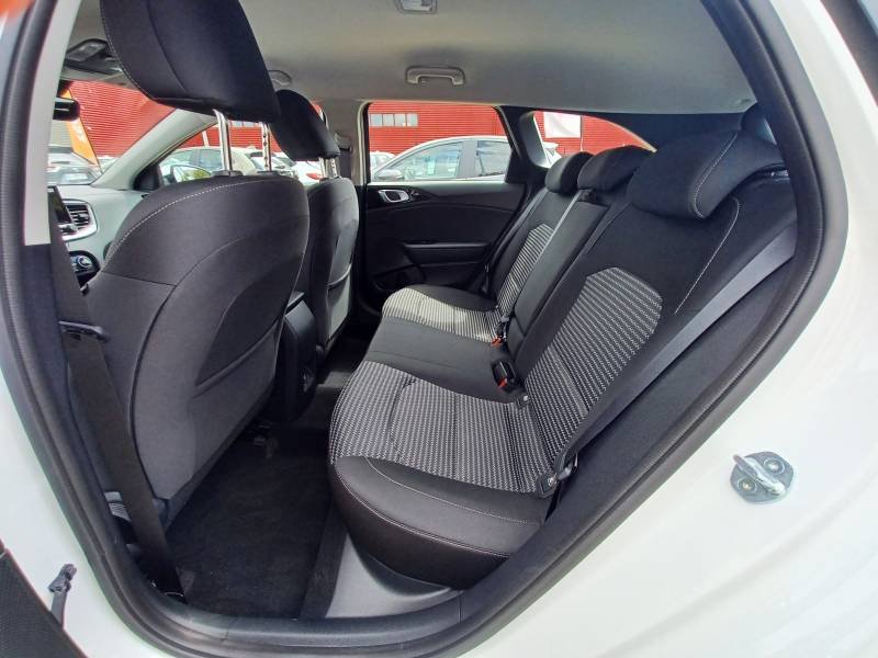 Kia CEED - Photo 12