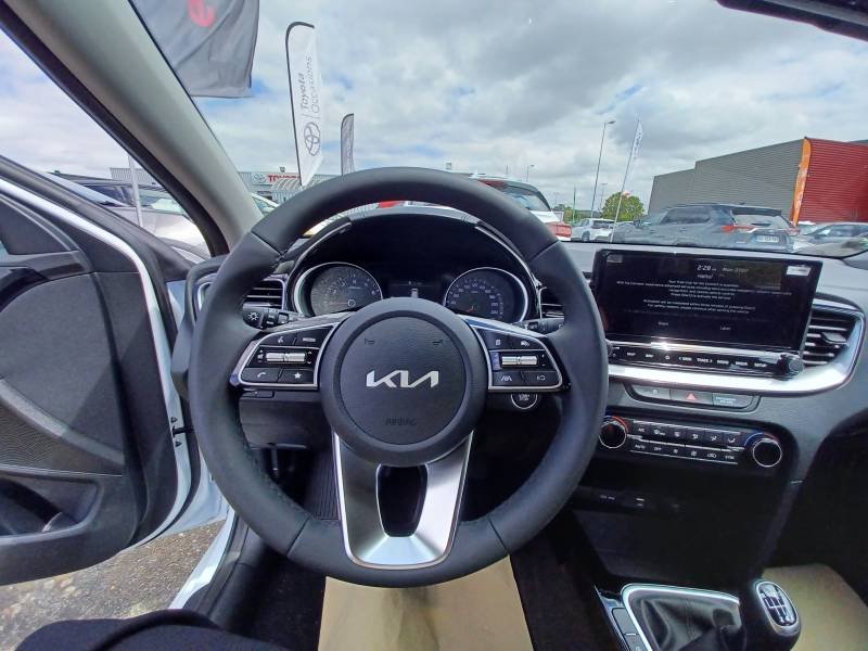 Kia CEED - Photo 15