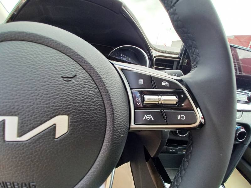Kia CEED - Photo 17