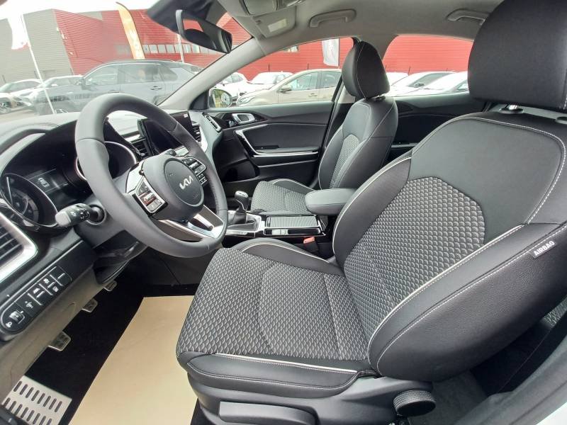Kia Xceed - Photo 11