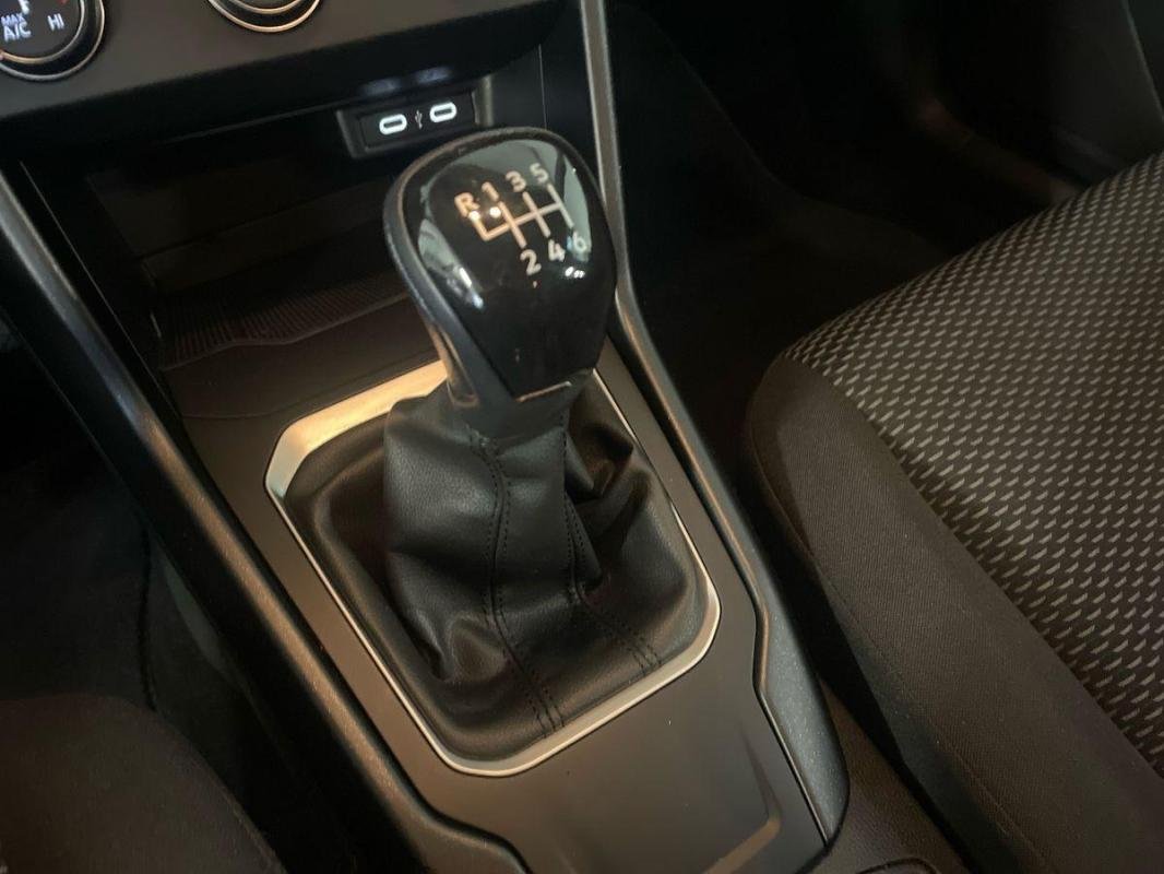 Volkswagen T-Roc - Photo 11