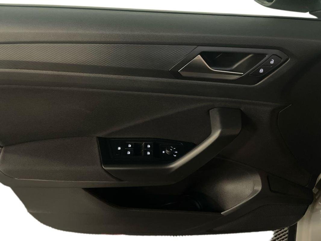 Volkswagen T-Roc - Photo 15