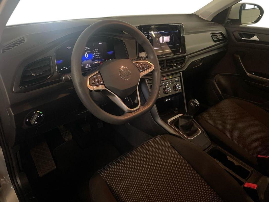 Volkswagen T-Roc - Photo 9
