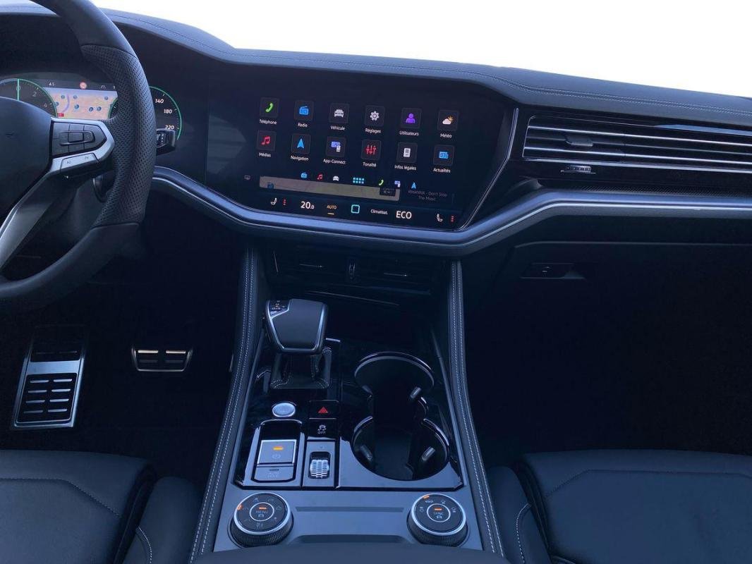 Volkswagen Touareg - Photo 11
