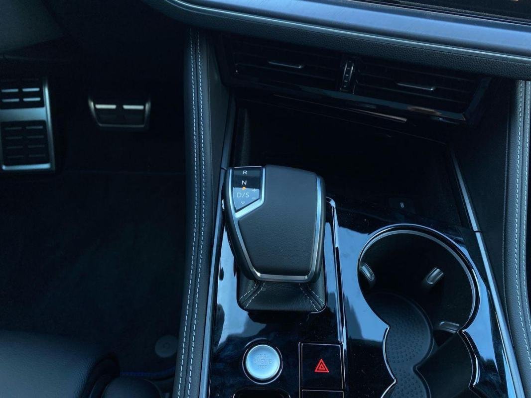 Volkswagen Touareg - Photo 12