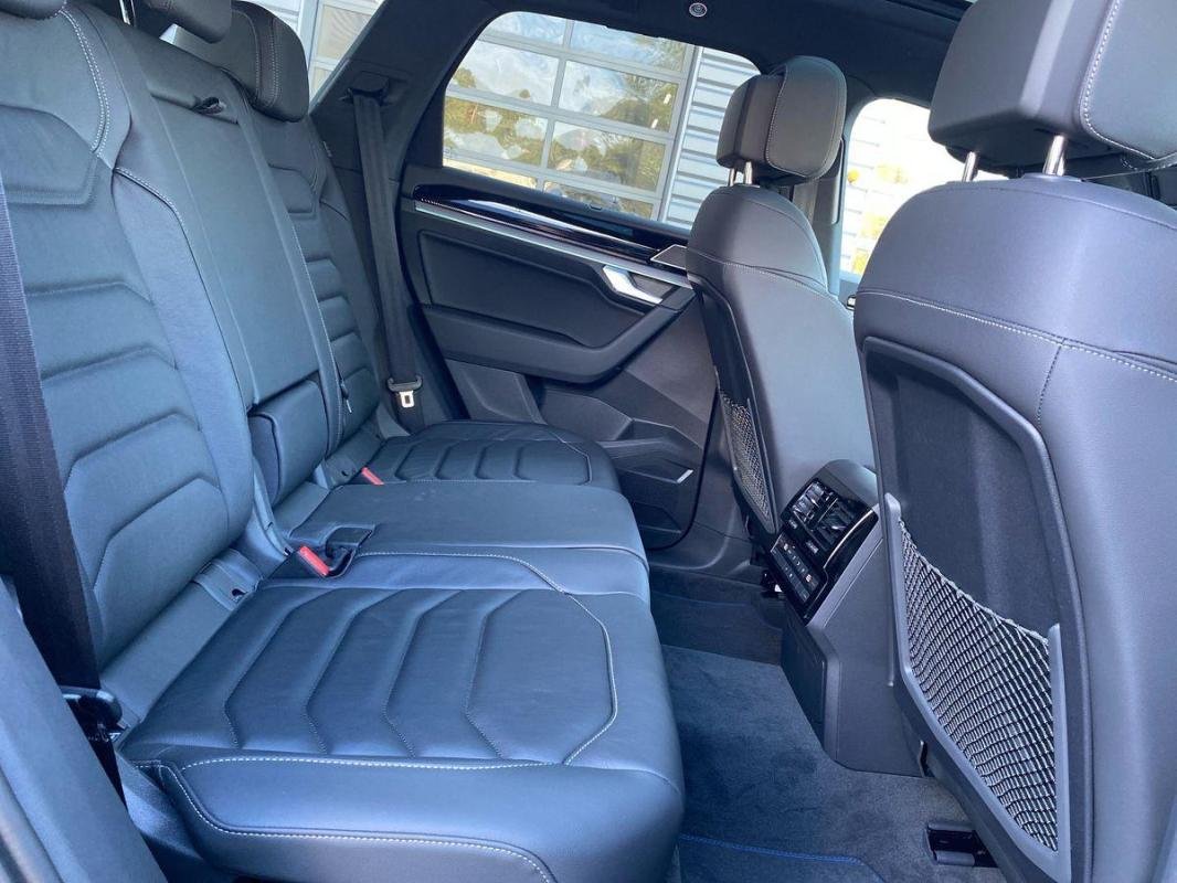 Volkswagen Touareg - Photo 24