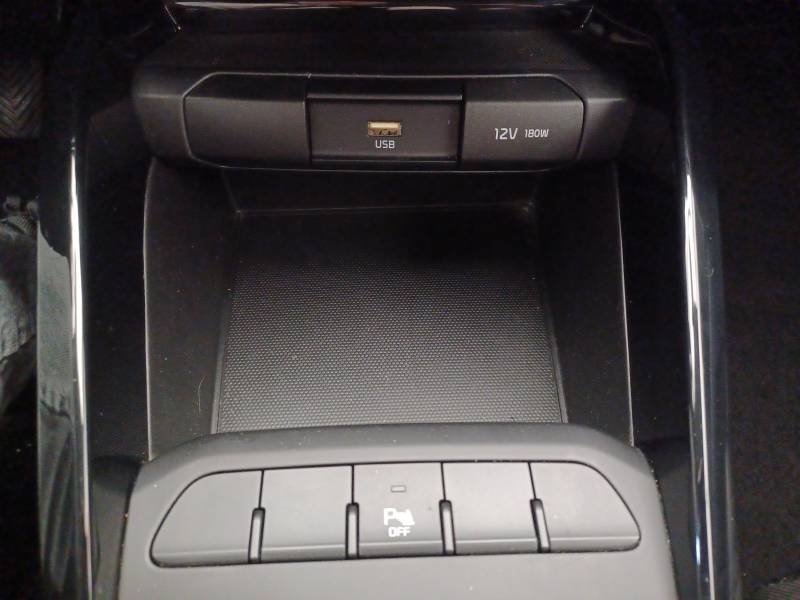 Kia Rio - Photo 26