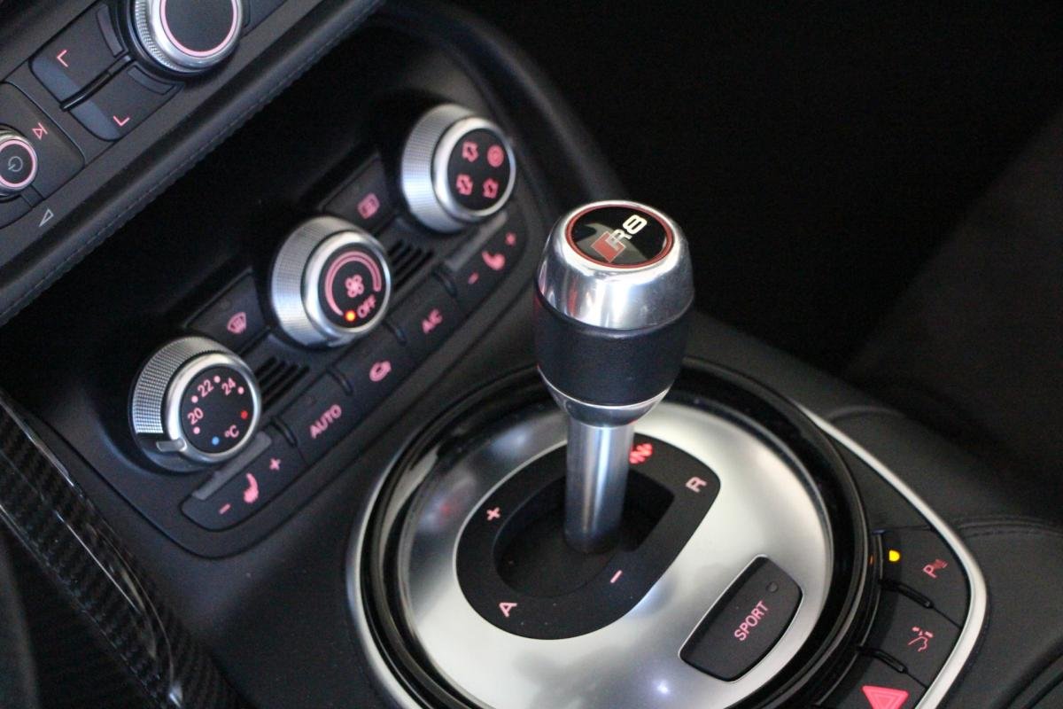 Audi R8 Spyder - Photo 17