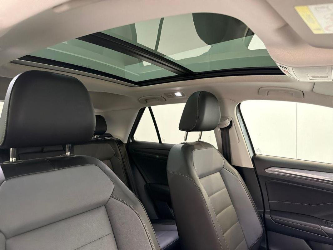 Volkswagen T-Roc - Photo 34