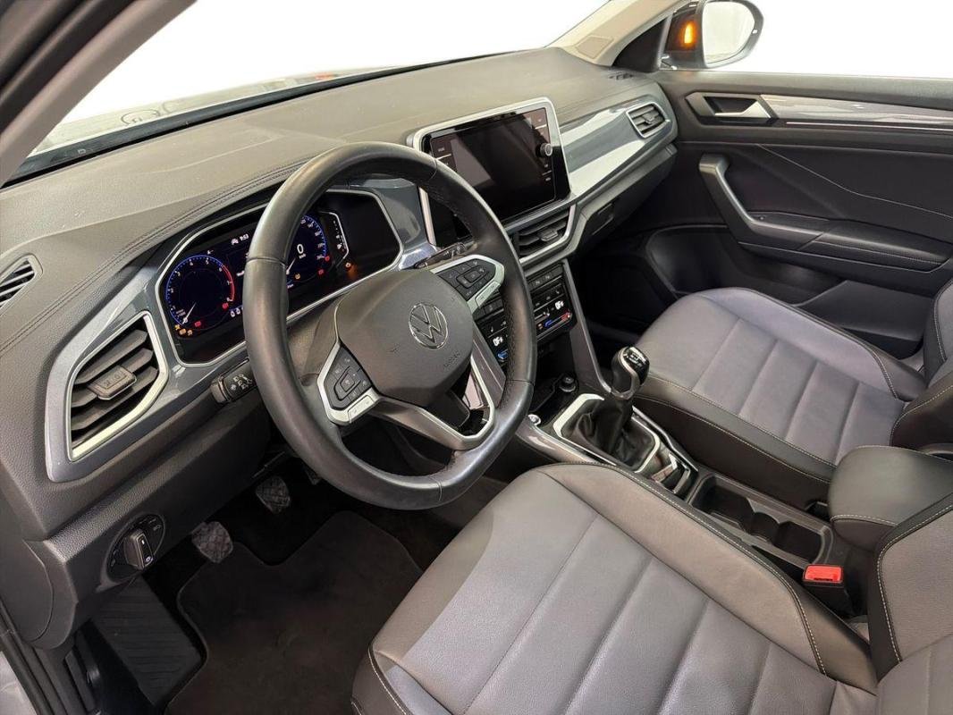 Volkswagen T-Roc - Photo 9