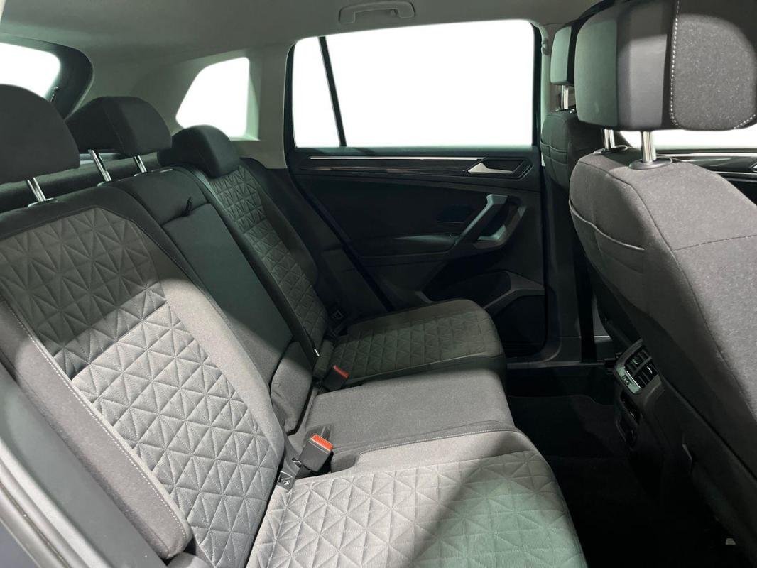 Volkswagen Tiguan - Photo 23