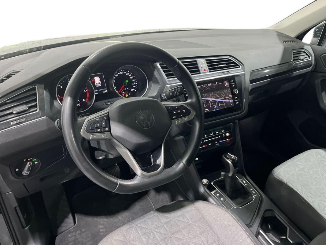 Volkswagen Tiguan - Photo 9