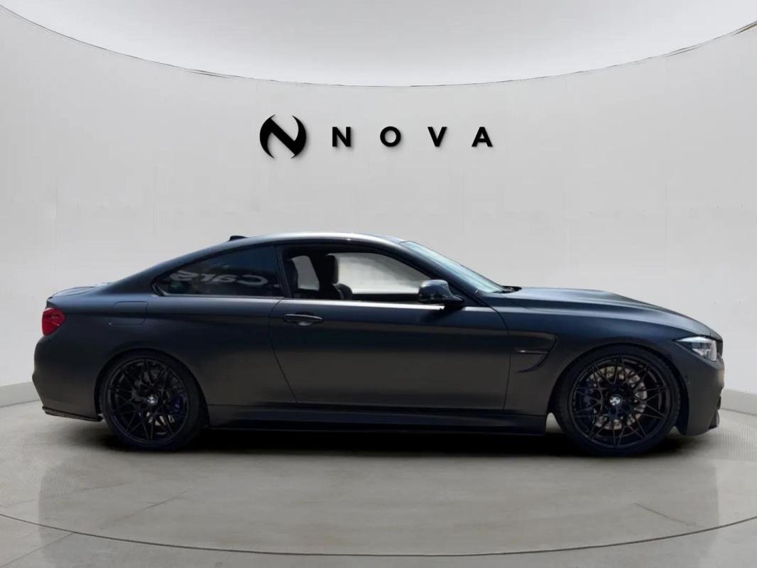 BMW M4 - Photo 5