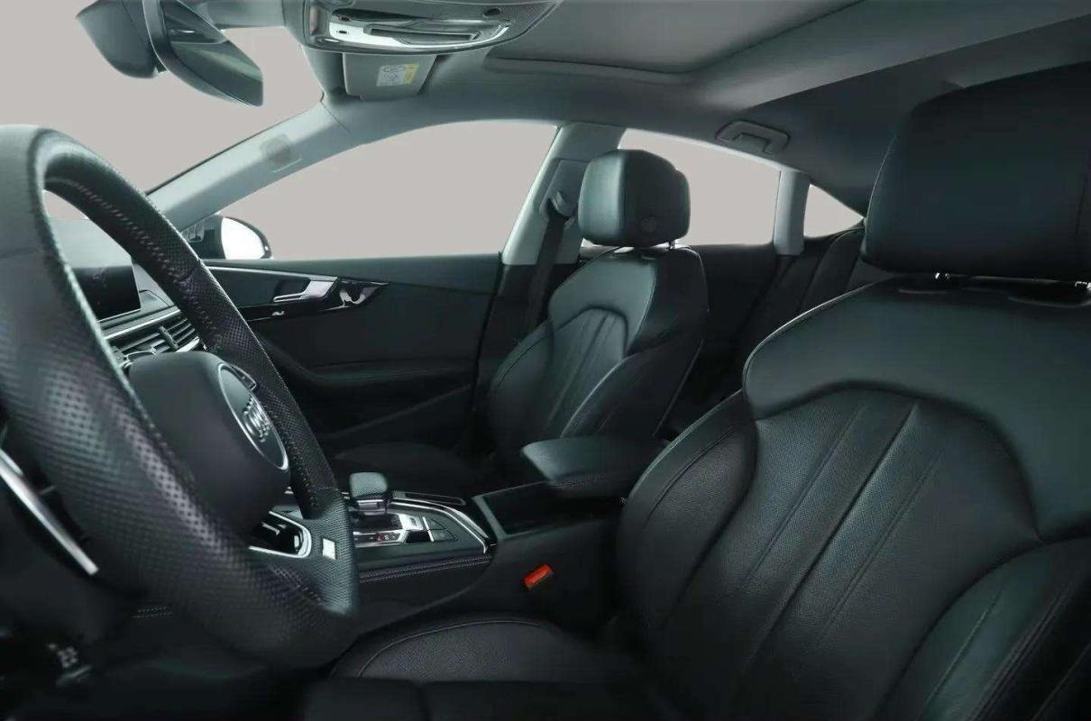 Audi RS5 - Photo 10