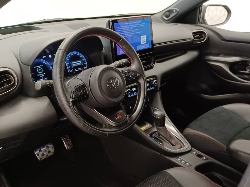 Toyota Yaris - Photo 10