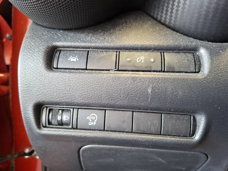 Nissan Juke - Photo 25