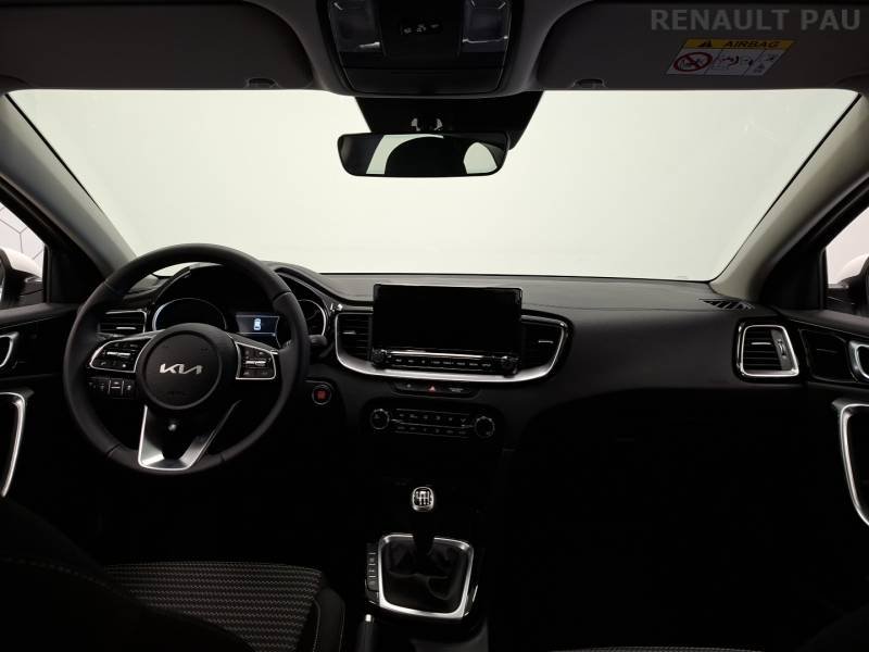 Kia CEED - Photo 11