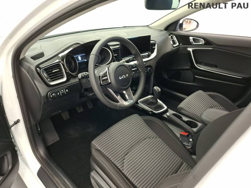 Kia CEED - Photo 12