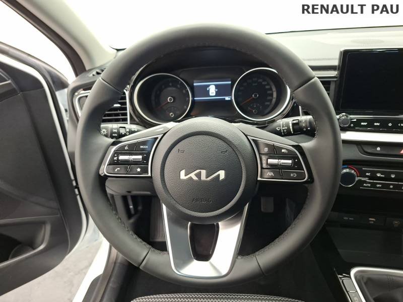 Kia CEED - Photo 13