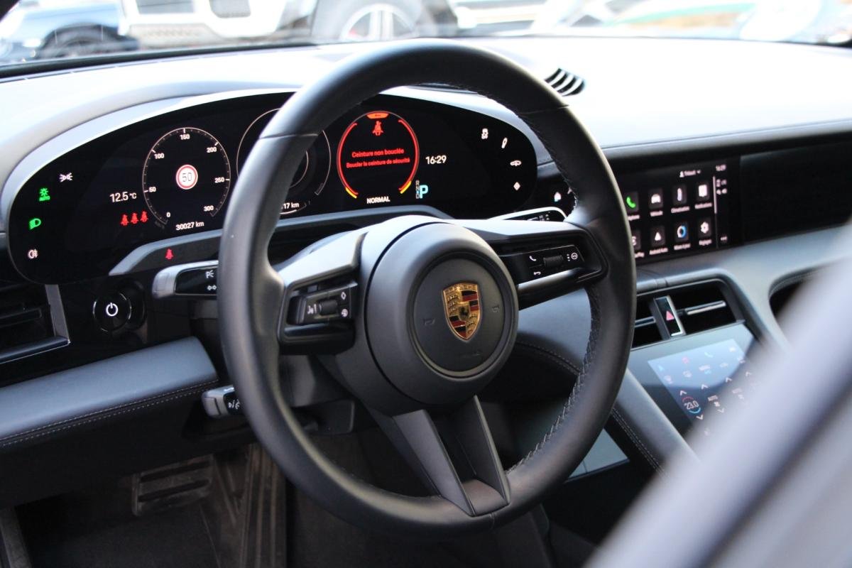 Porsche taycan - Photo 6