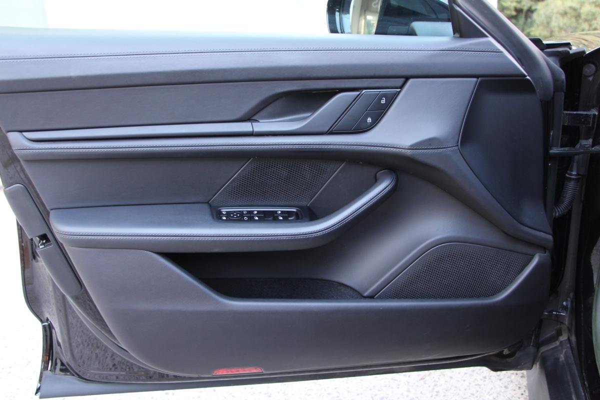 Porsche taycan - Photo 10