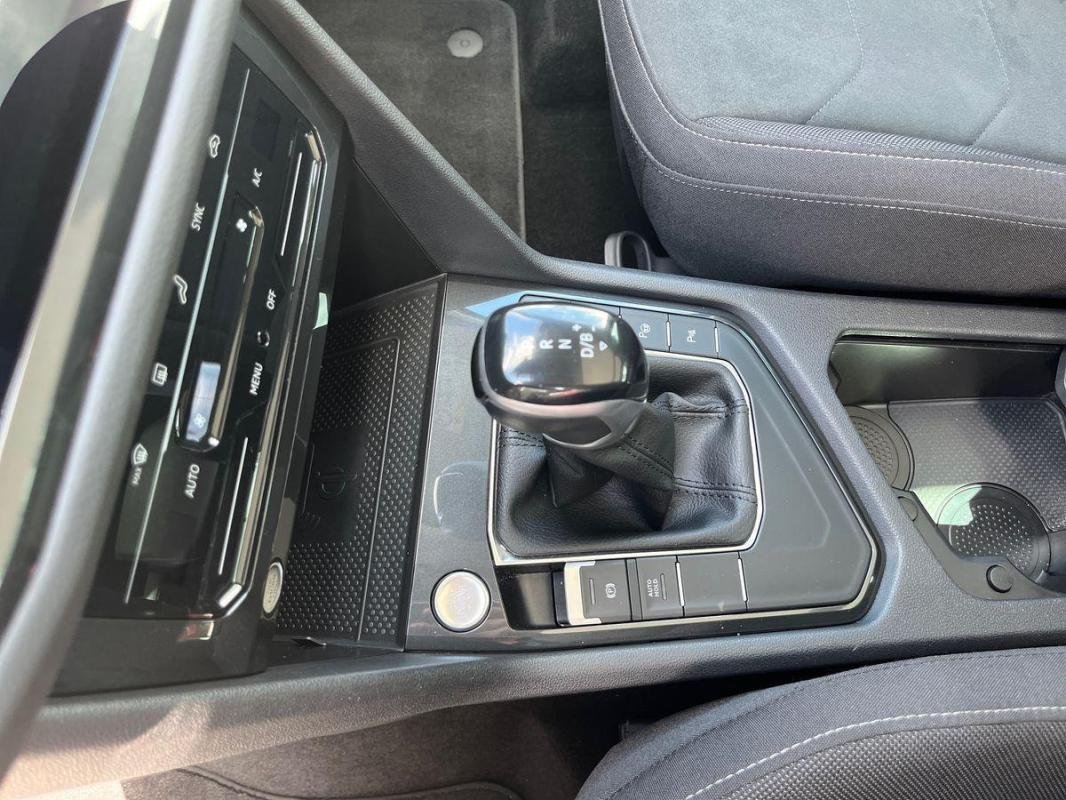 Volkswagen Tiguan - Photo 11