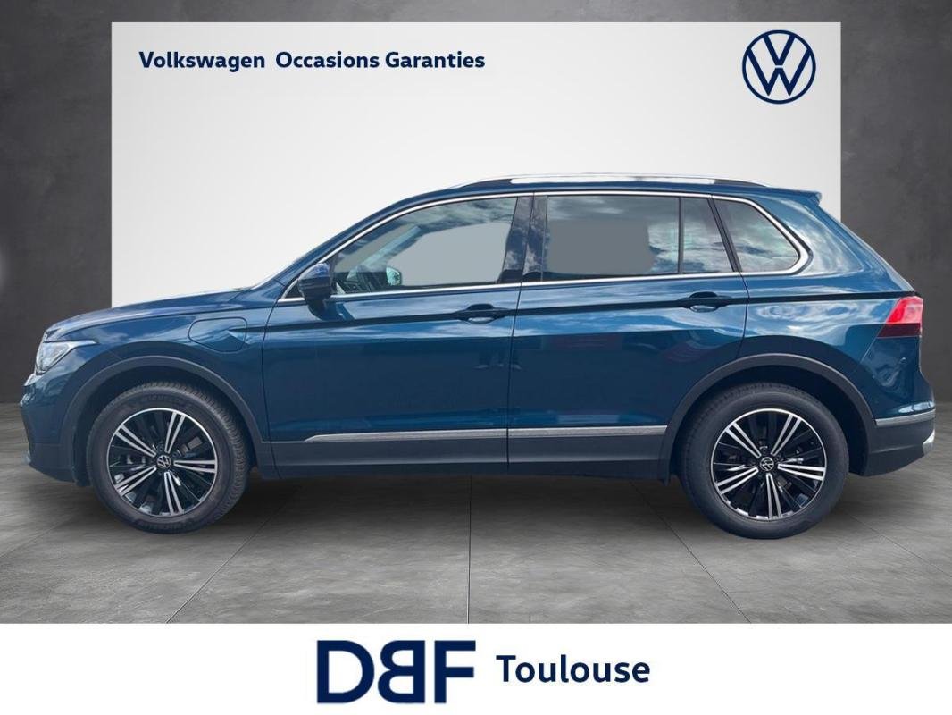 Volkswagen Tiguan - Photo 2