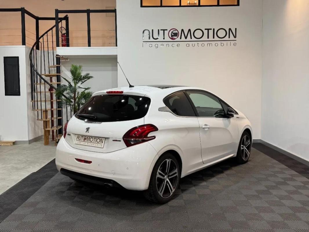 Peugeot 208 - Photo 5