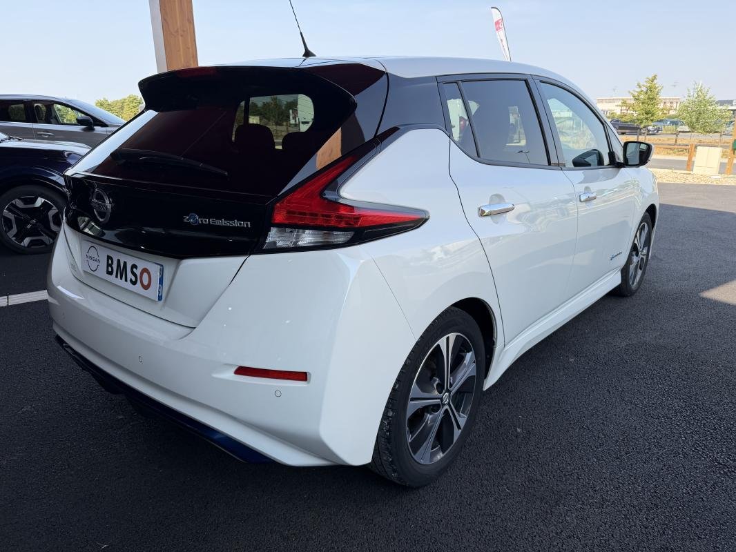 Nissan Leaf - Photo 5