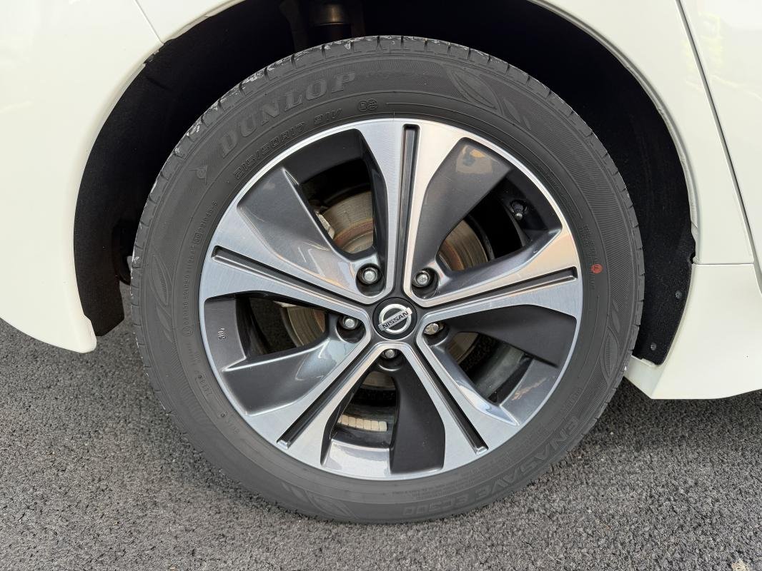 Nissan Leaf - Photo 9