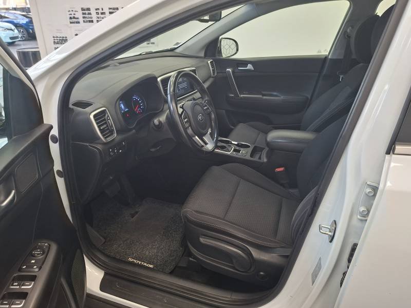 Kia Sportage - Photo 10