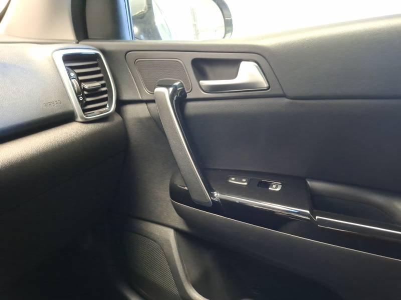 Kia Sportage - Photo 24