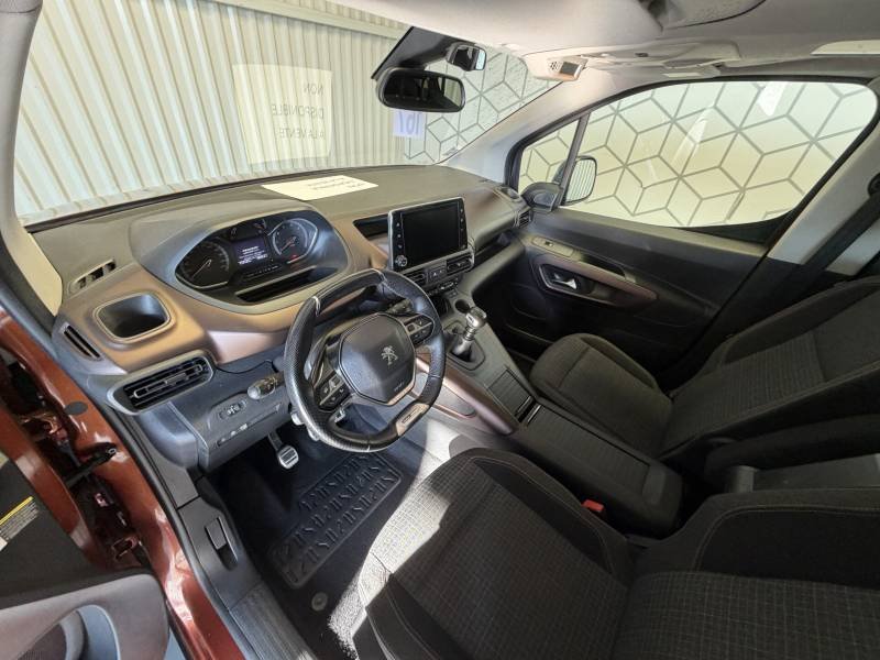 Peugeot Rifter - Photo 23