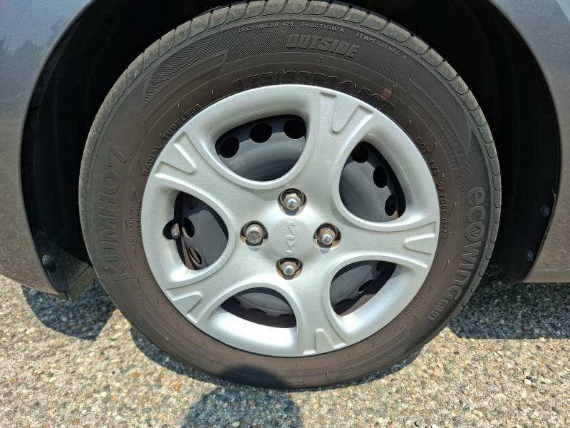 Kia Picanto - Photo 25