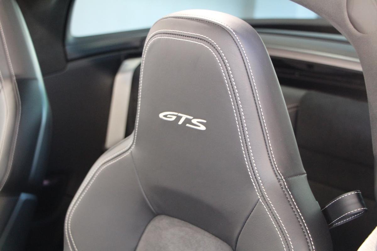 Porsche 911 - Photo 13