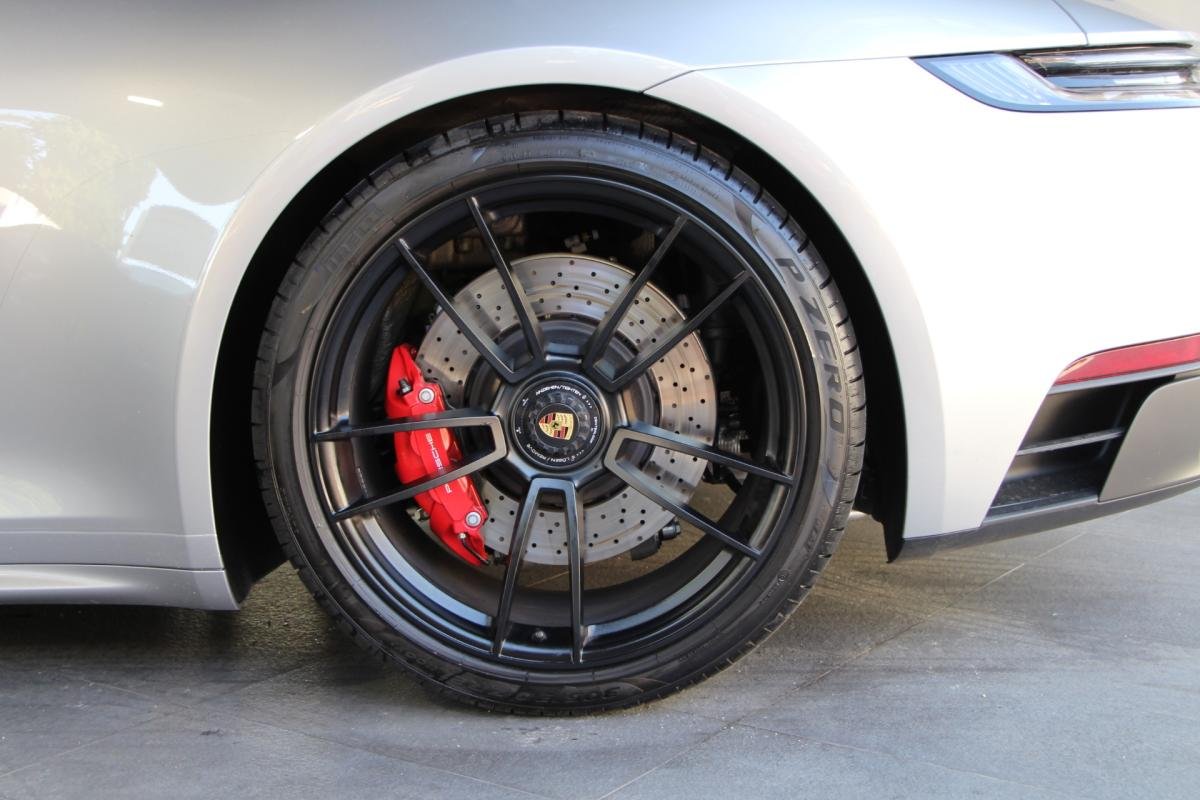 Porsche 911 - Photo 6