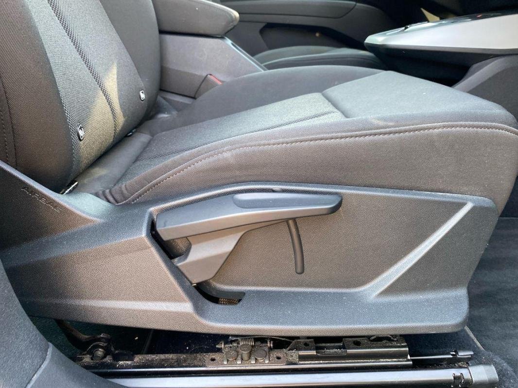 Audi Q4 e-tron - Photo 14