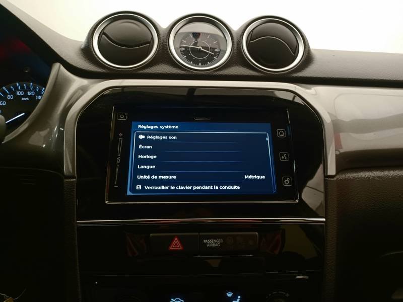 Suzuki Vitara - Photo 18
