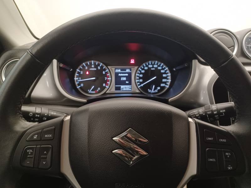 Suzuki Vitara - Photo 21