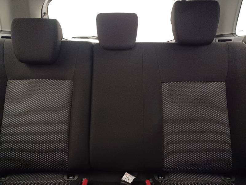 Suzuki Vitara - Photo 24