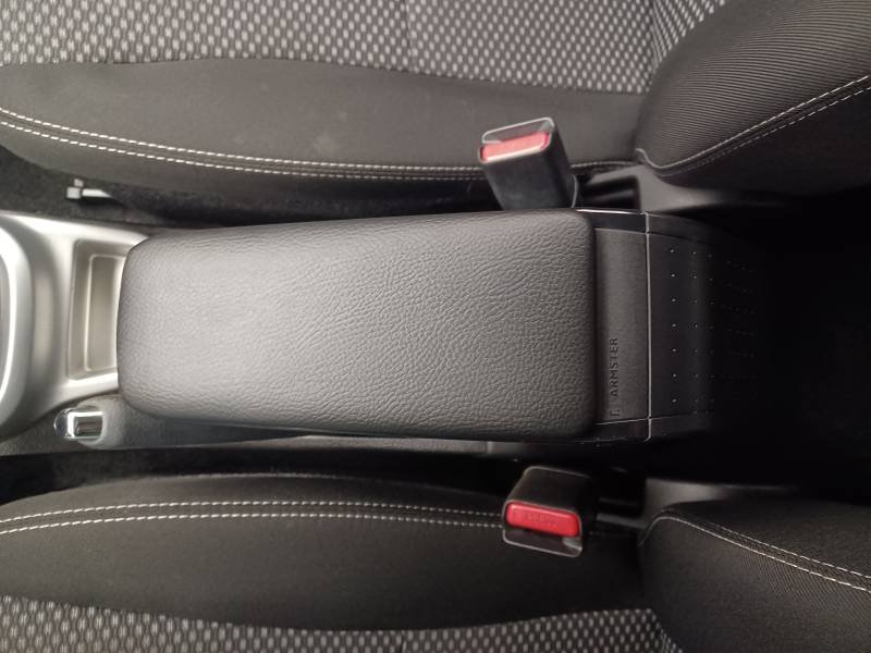 Suzuki Vitara - Photo 25