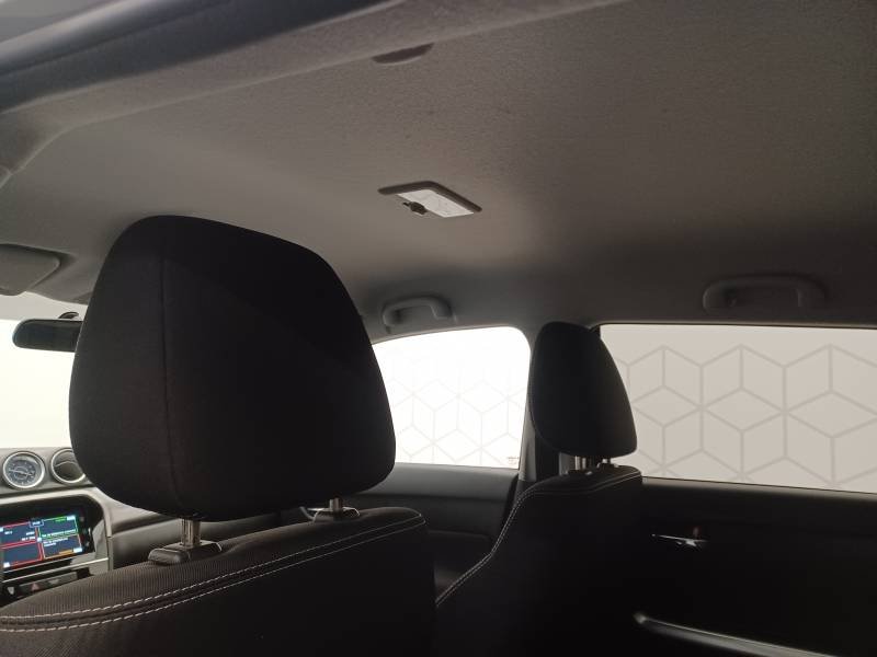 Suzuki Vitara - Photo 28