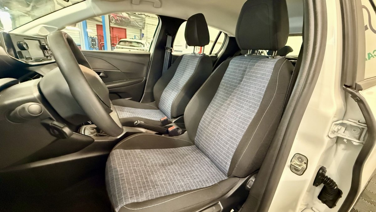 Peugeot 208 - Photo 9