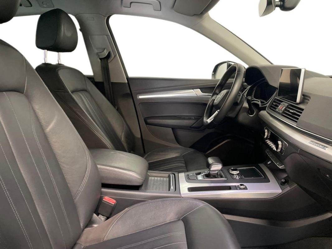 Audi Q5 - Photo 13