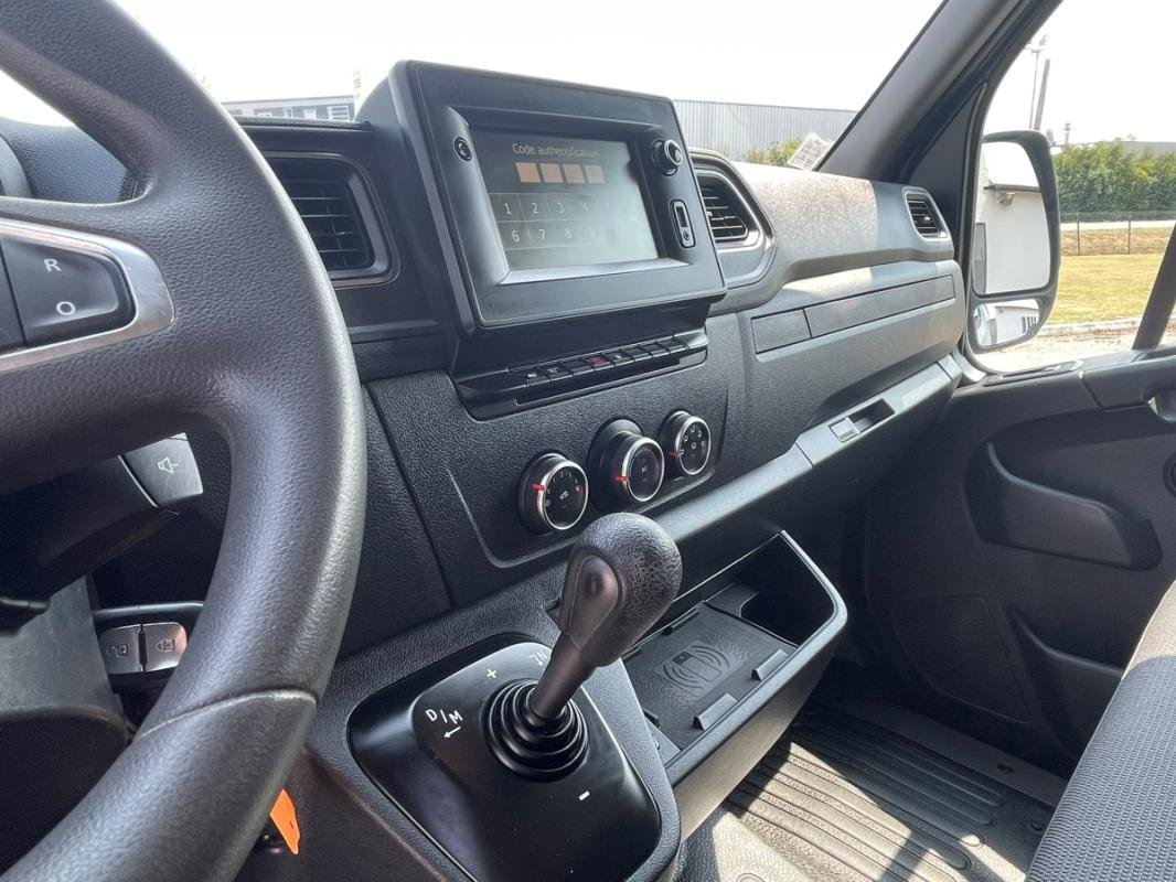 Renault Master - Photo 11